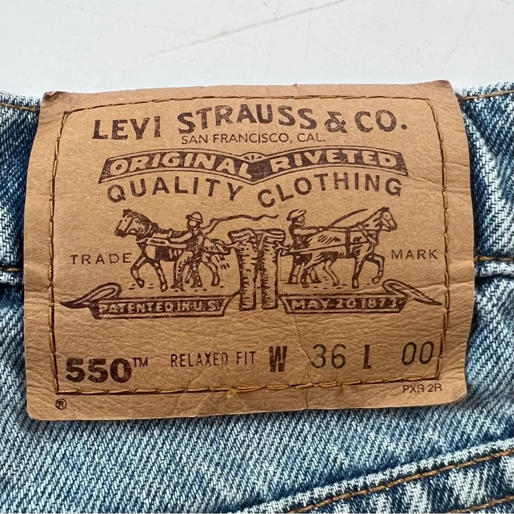 ❌SOLD❌ Relaxed Levi 550 Shorts - Picture 8 of 9